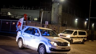 صورة إسرائيل تفرج عن دفعة سادسة من 30 أسيراً فلسطينياً بموجب اتفاق الهدنة
