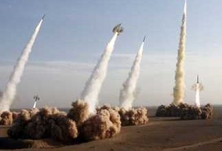 صورة الهجوم الإيراني على إسرائيل.. كيف أفلت الاحتلال من جحيم 300 صاروخ وطائرة مسيرة؟